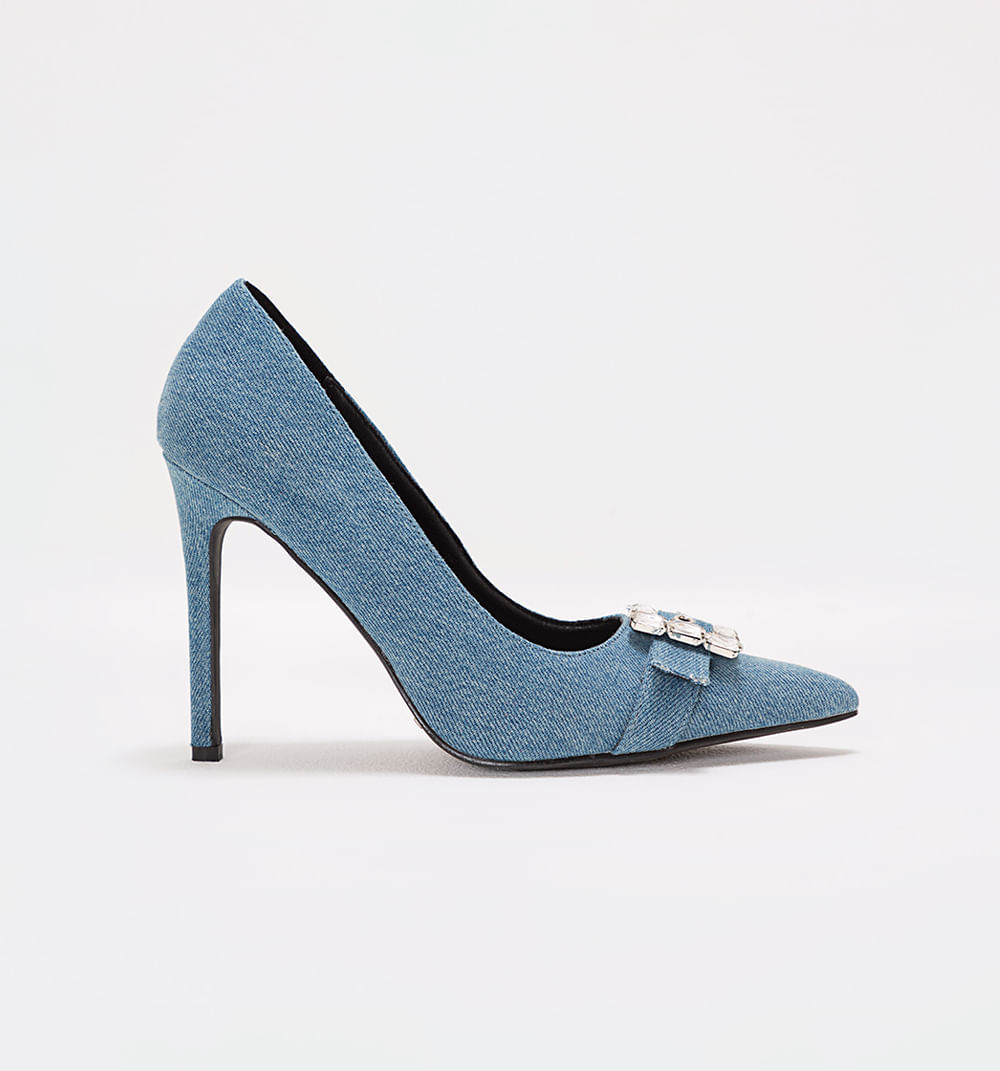 Stiletto en denim con maxi hebilla de cr