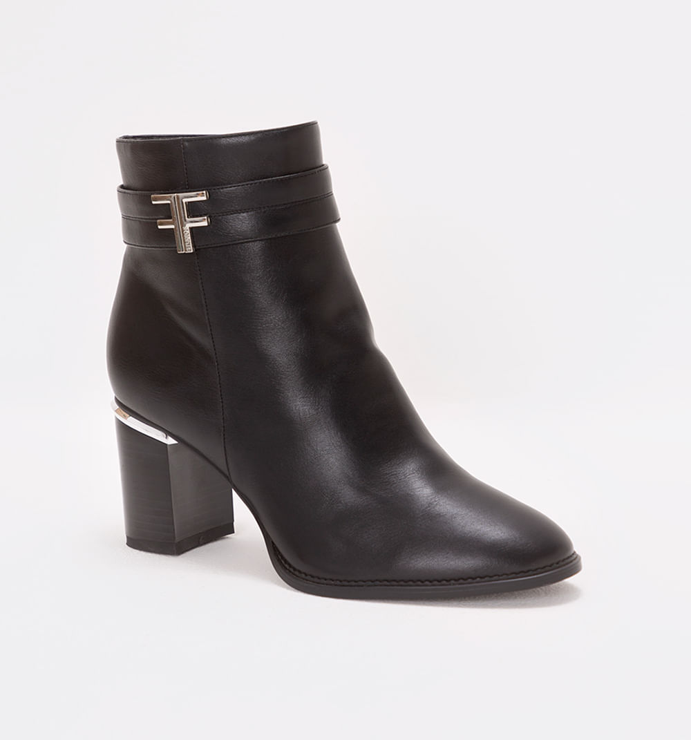 Botin  con herraje ff lateral