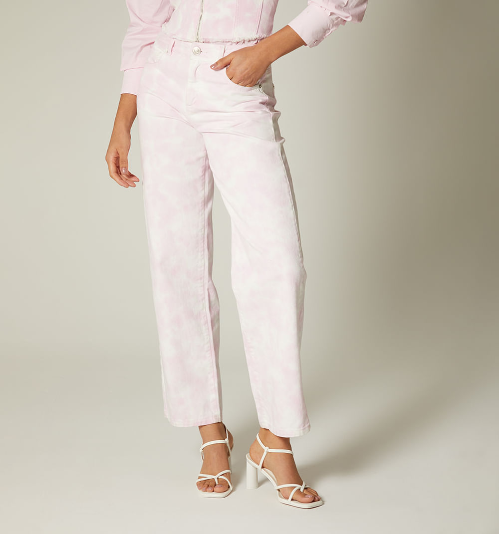 Jean bota recta, tiro medio, cinco bolsillos, proceso tie dye