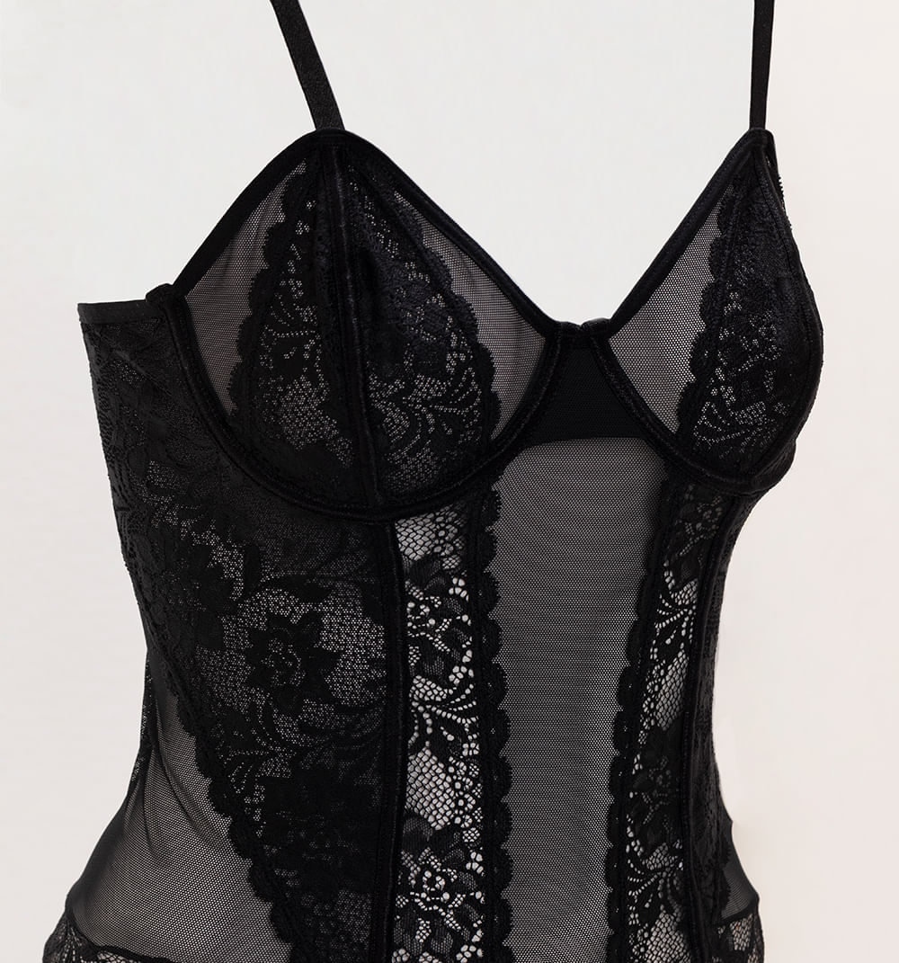 Body con encaje y mesh