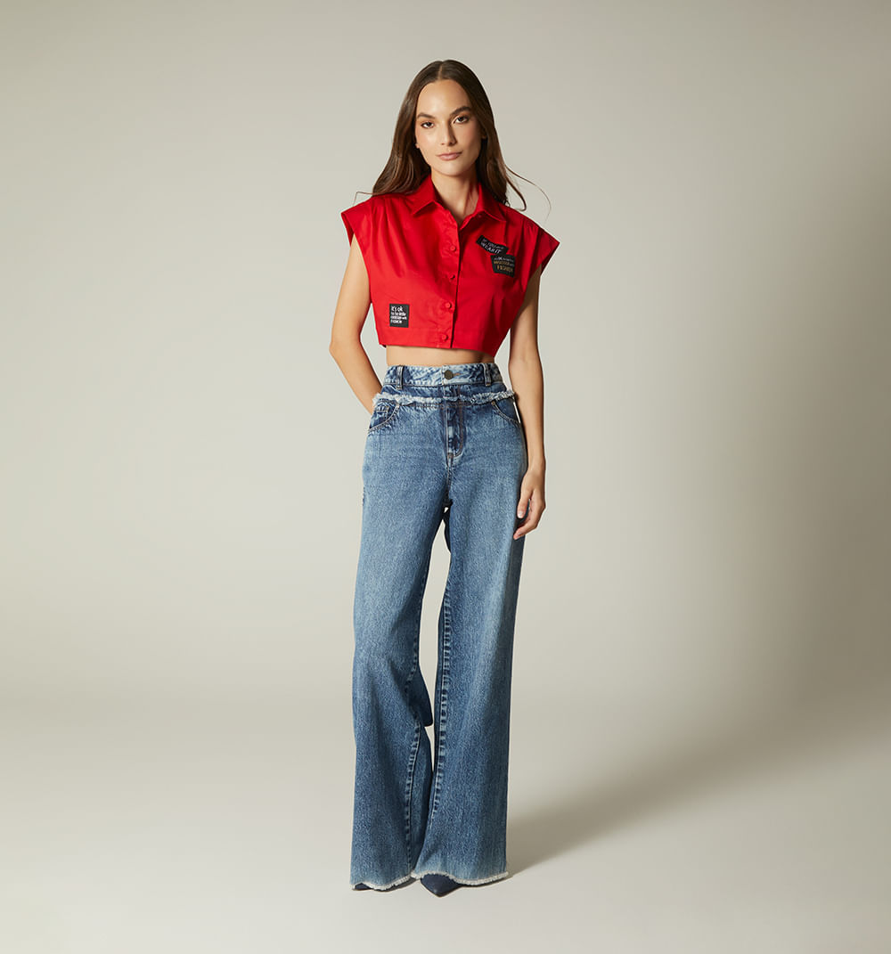 Blusa manga rodada marquillas expuesta