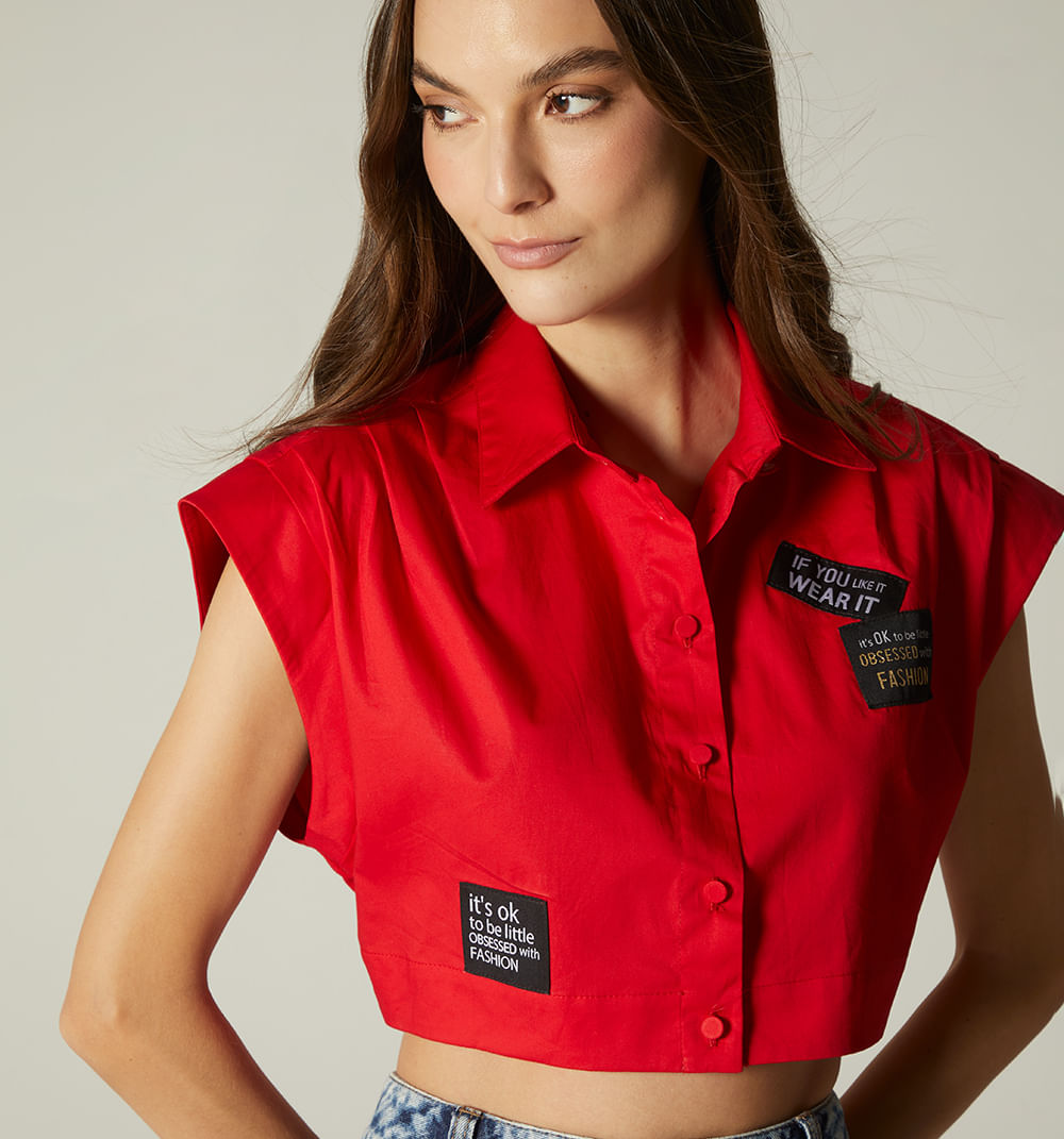 Blusa manga rodada marquillas expuesta
