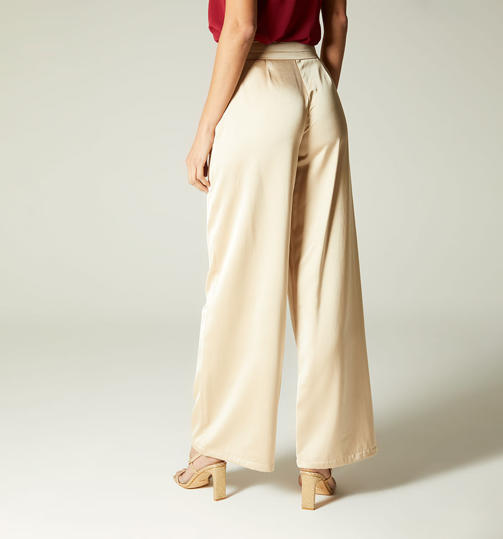 Pantalon tiro alto palazzo con detalle en pretina