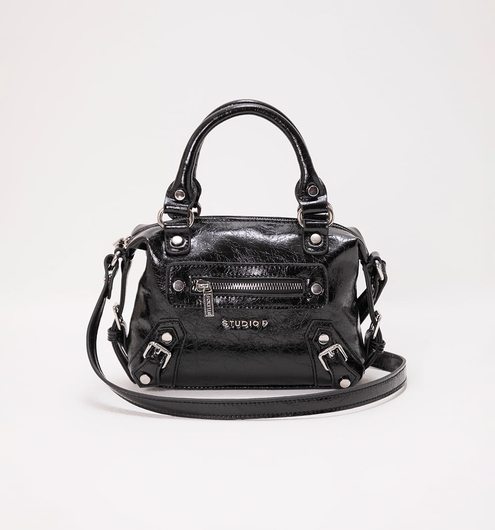 Bolsos manos libres con herrajes y cierre decorativo