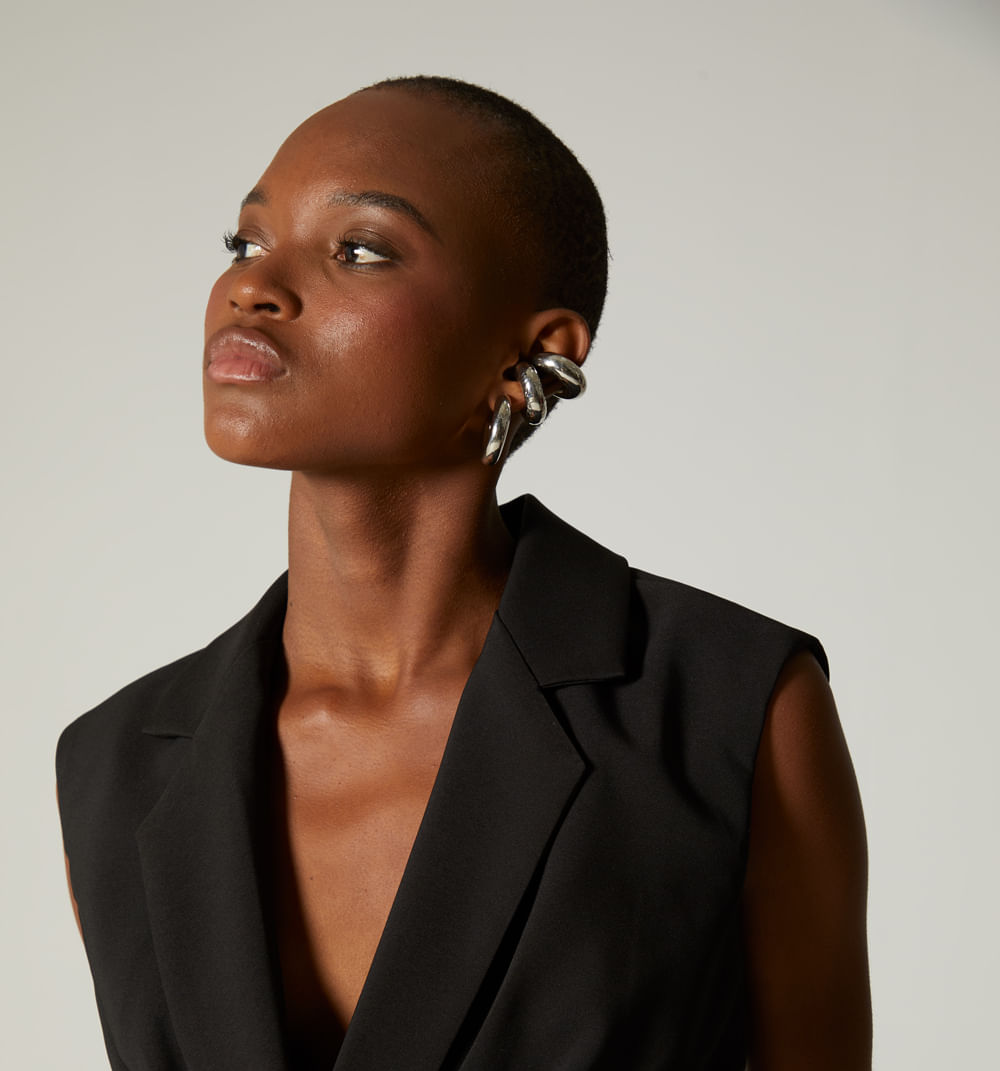 Chaleco frente cruzado con prenses