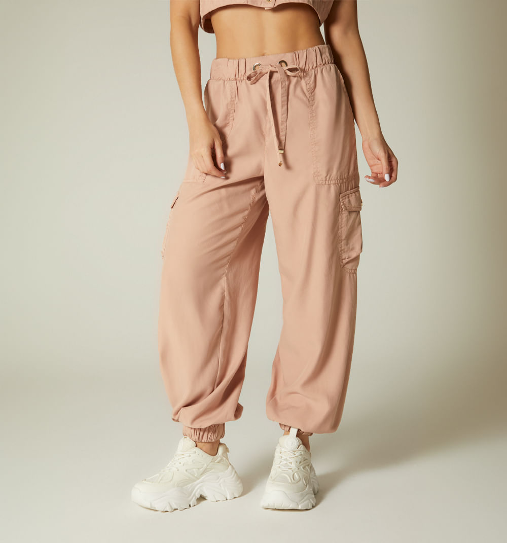 Jogger, tiro alto, bolsillos con tapas, color