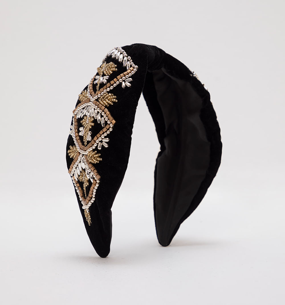 Diadema con piedras y canutillos