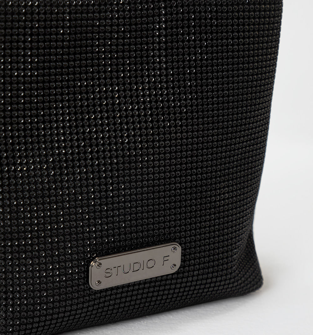 Bolso  de mano  con recubrimiento de cri