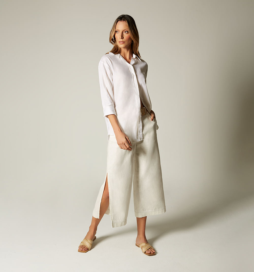 Pantalon cullote con aberturas y correa