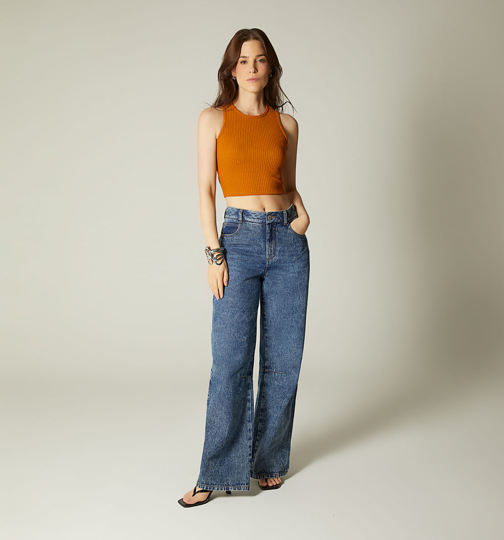 Blusa con abertura en espalda