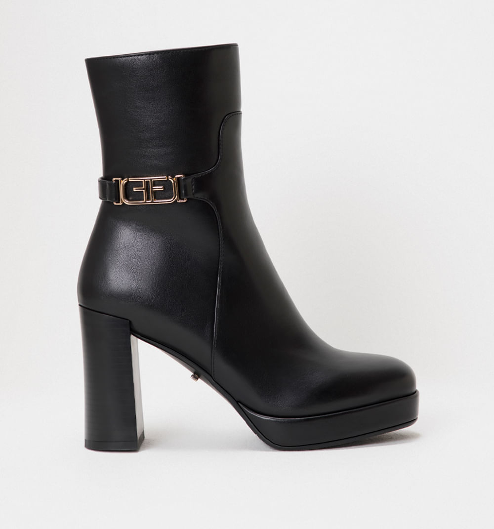 Bota plataforma media caña con herraje