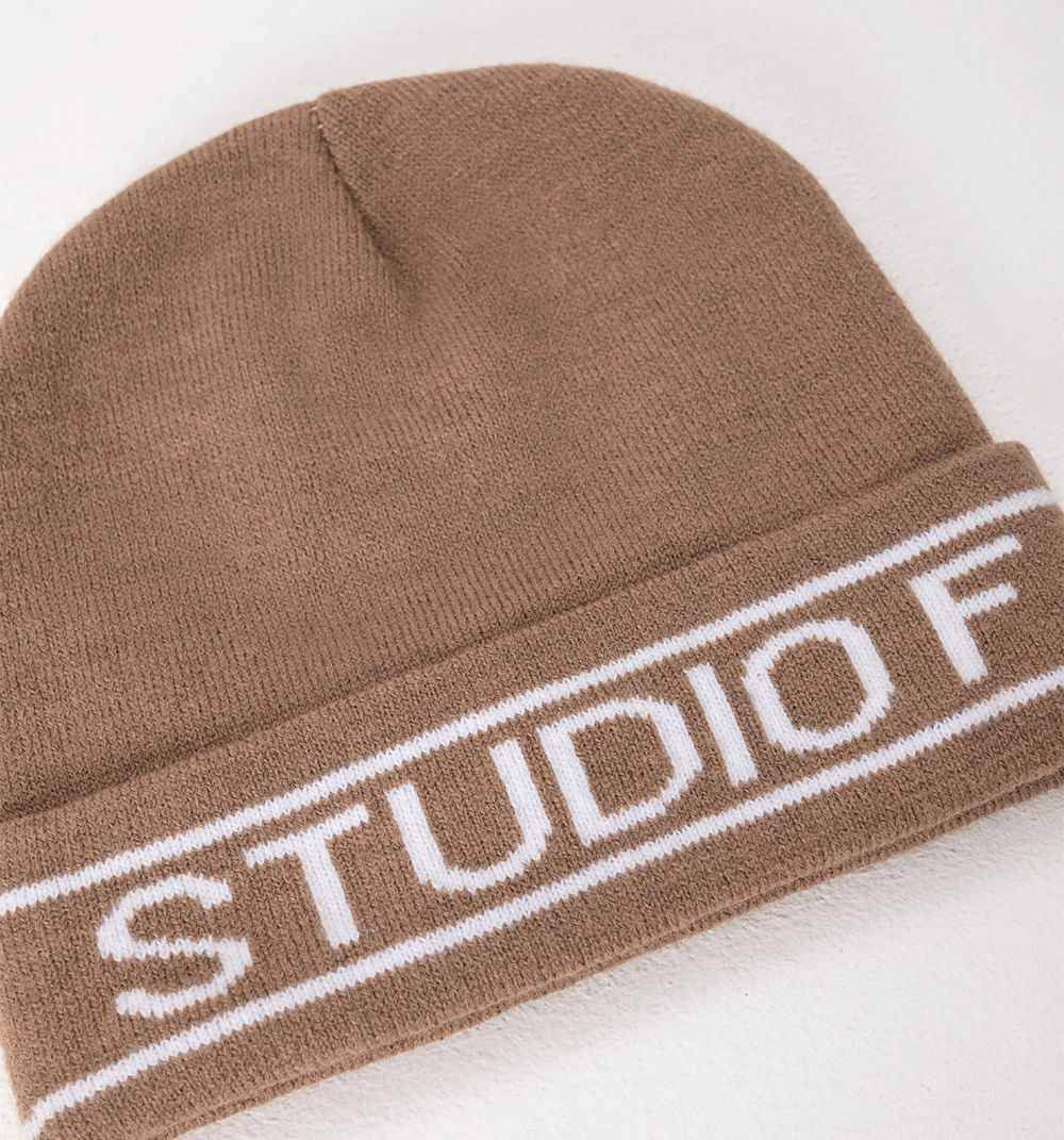 Gorro tejido logo