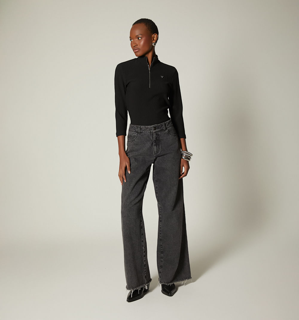 Blusa manga 3/4 cuello tortuga