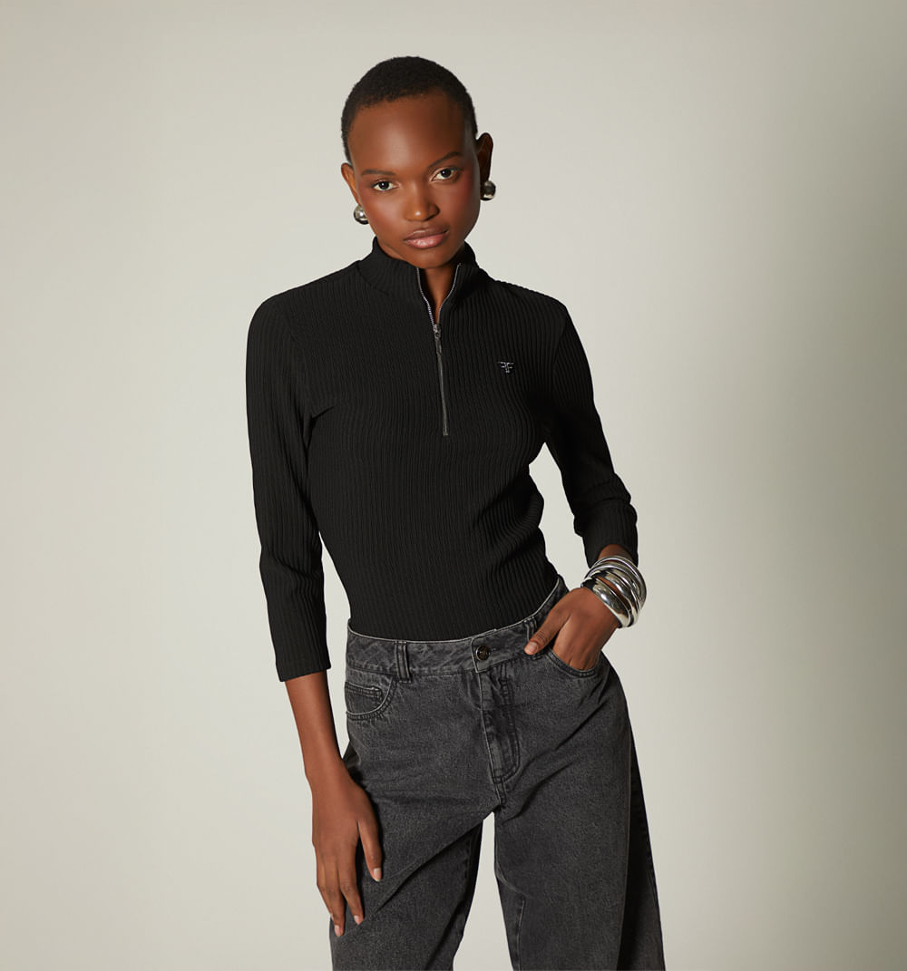 Blusa manga 3/4 cuello tortuga