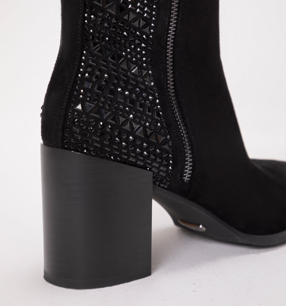 Botin capellads en suede con hot fix