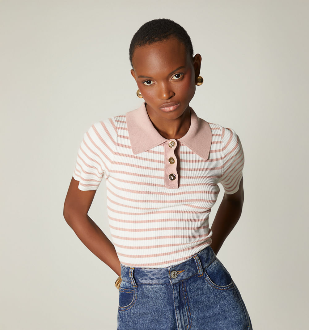 Blusa manga corta tipo polo