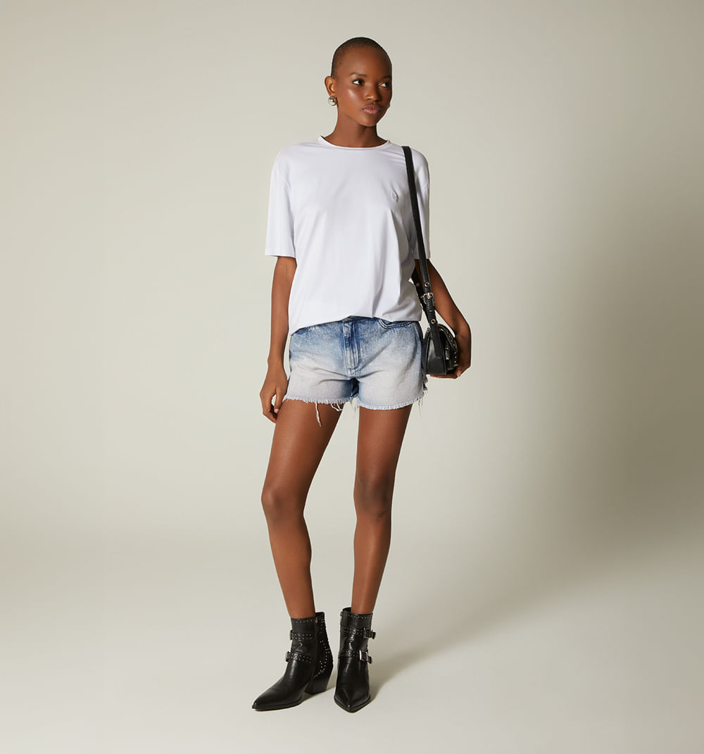 Short tiro alto ruedo rustico