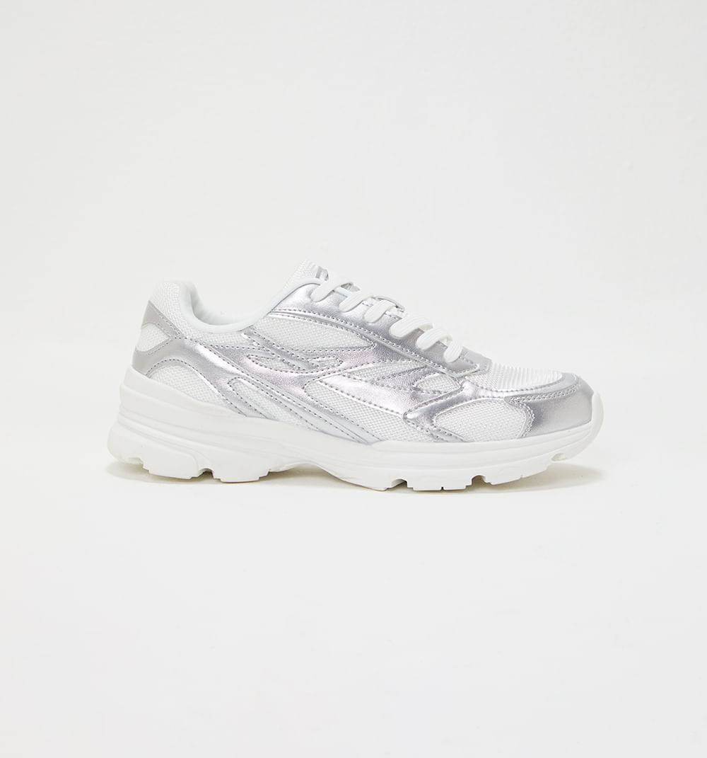 Tenis de senderismo con cortes metalicos