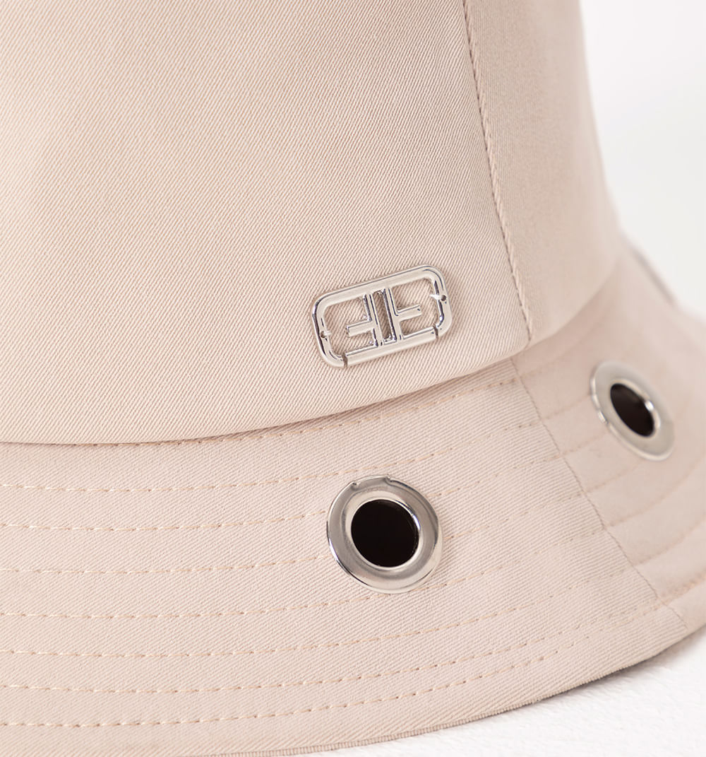 Sombrero bucket con ojaletes metalicos