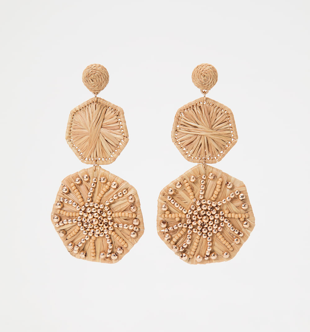 Aretes tejidas con canutillo