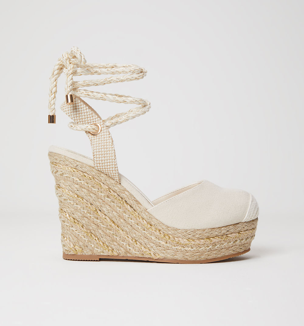 Plataforma en canvas con hilos de lurex