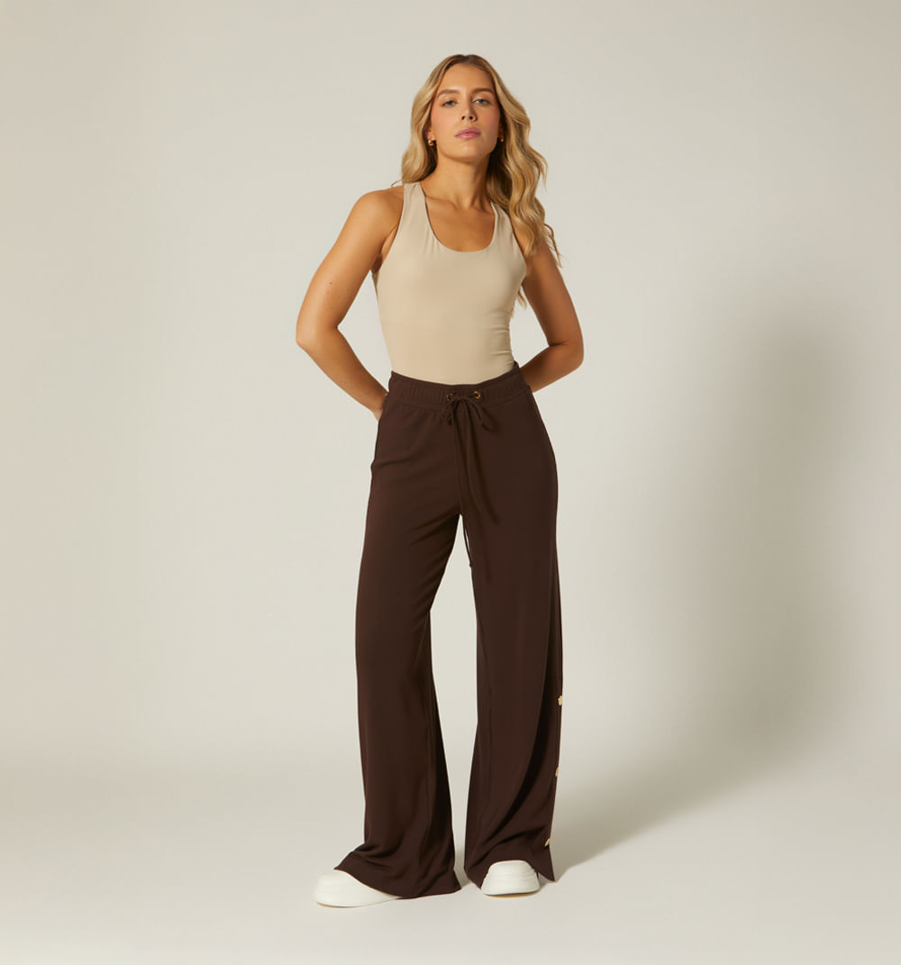 Body sisa con cutout