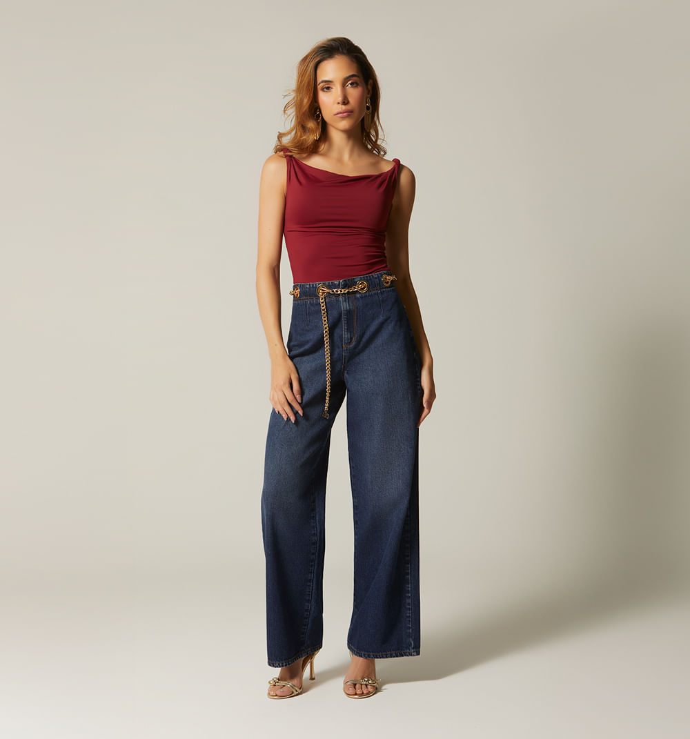 Blusa irregular con hombro entorchado