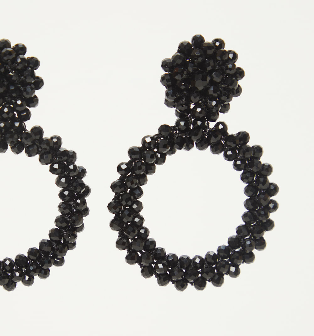 Aretes tejidas con mostacillas