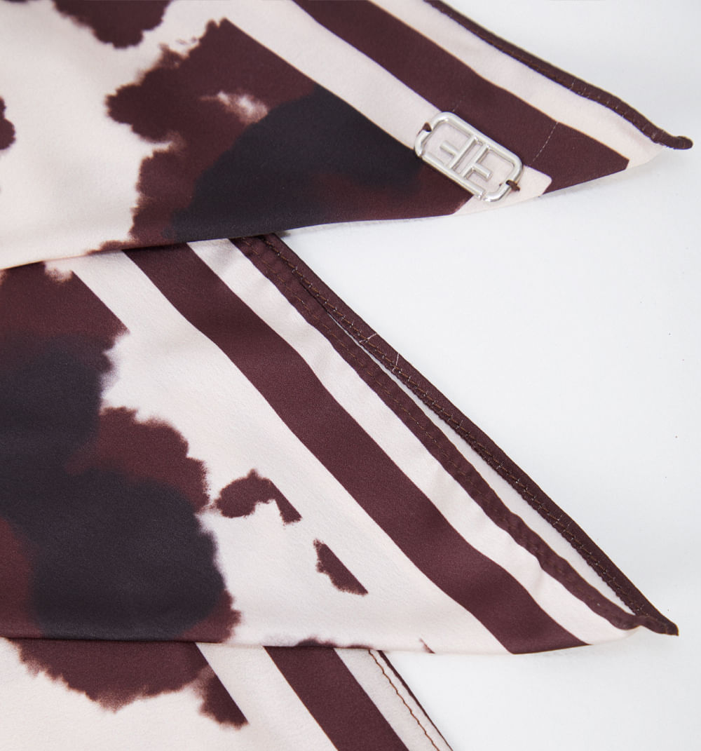 Pañuelo estampado vaca