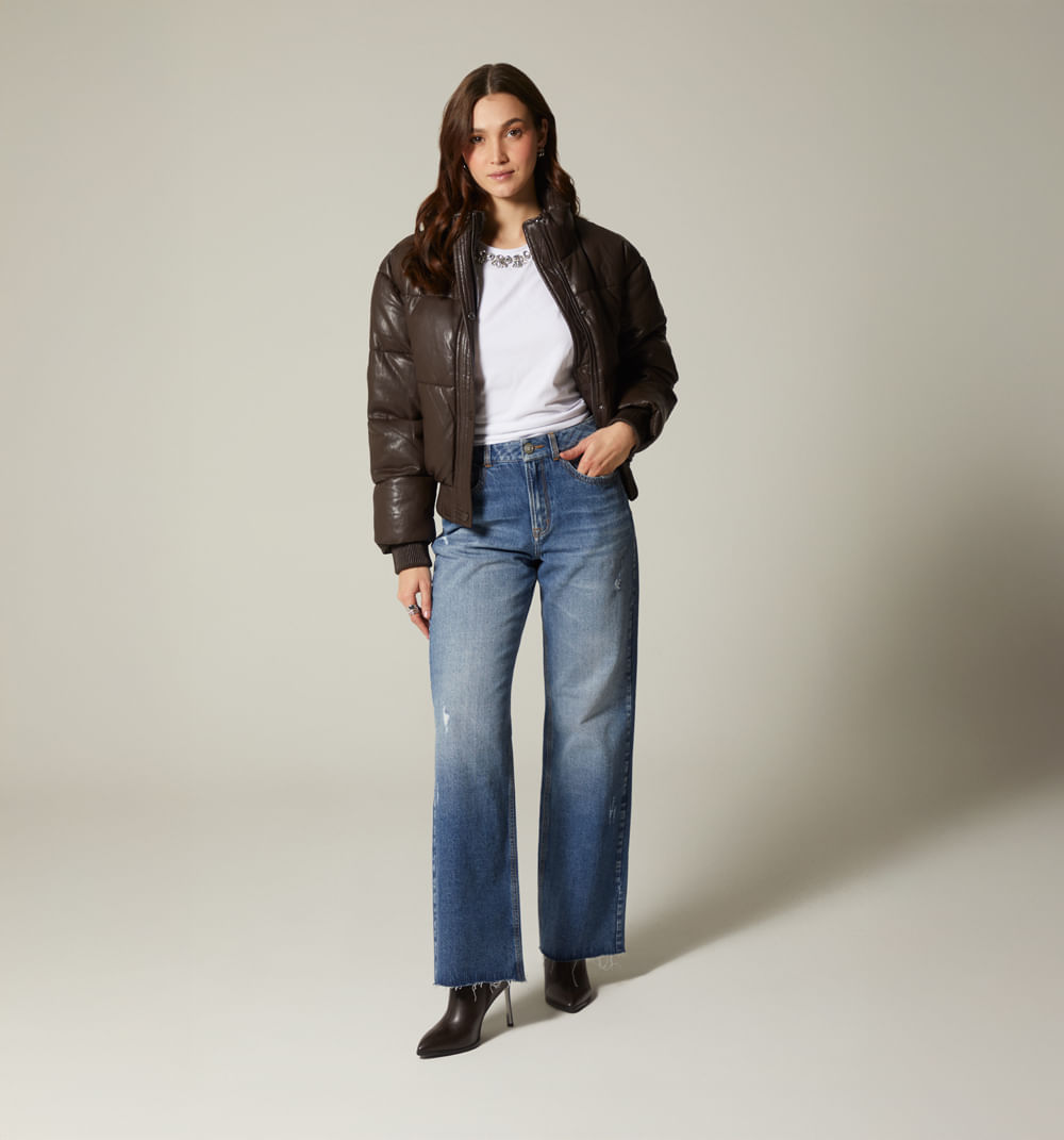 Camiseta con pedreria en frente