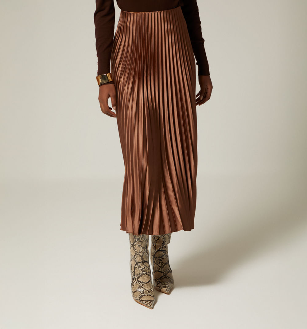 Falda larga plisada