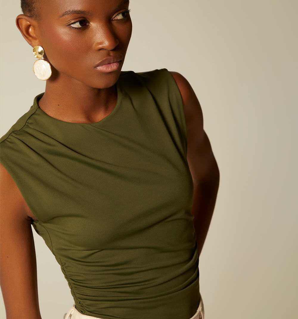 Body sisa hombro y costado con surcido