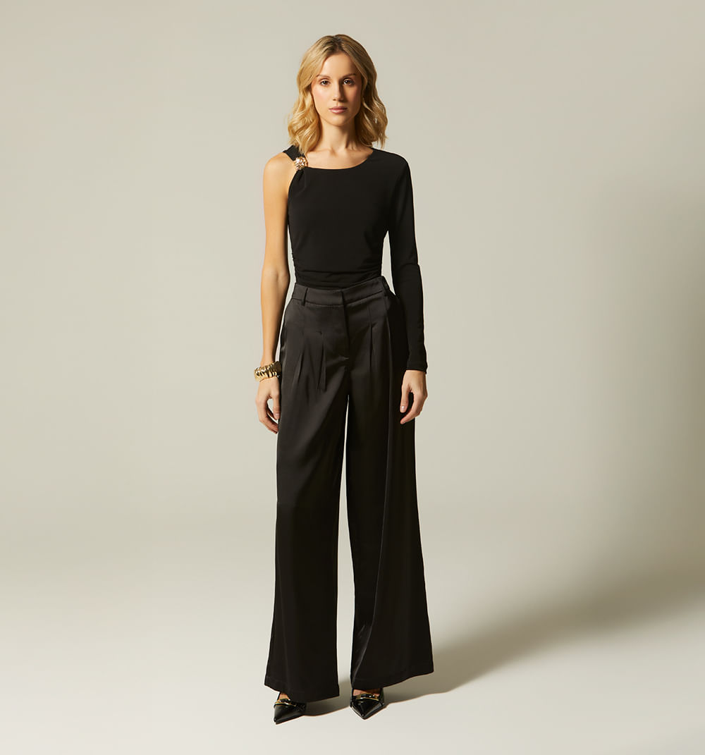 Body asimetrico con herraje