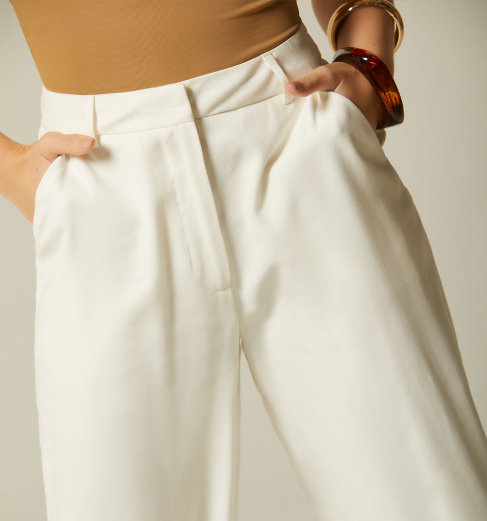 Pantalon tiro alto con bolsillo lateral