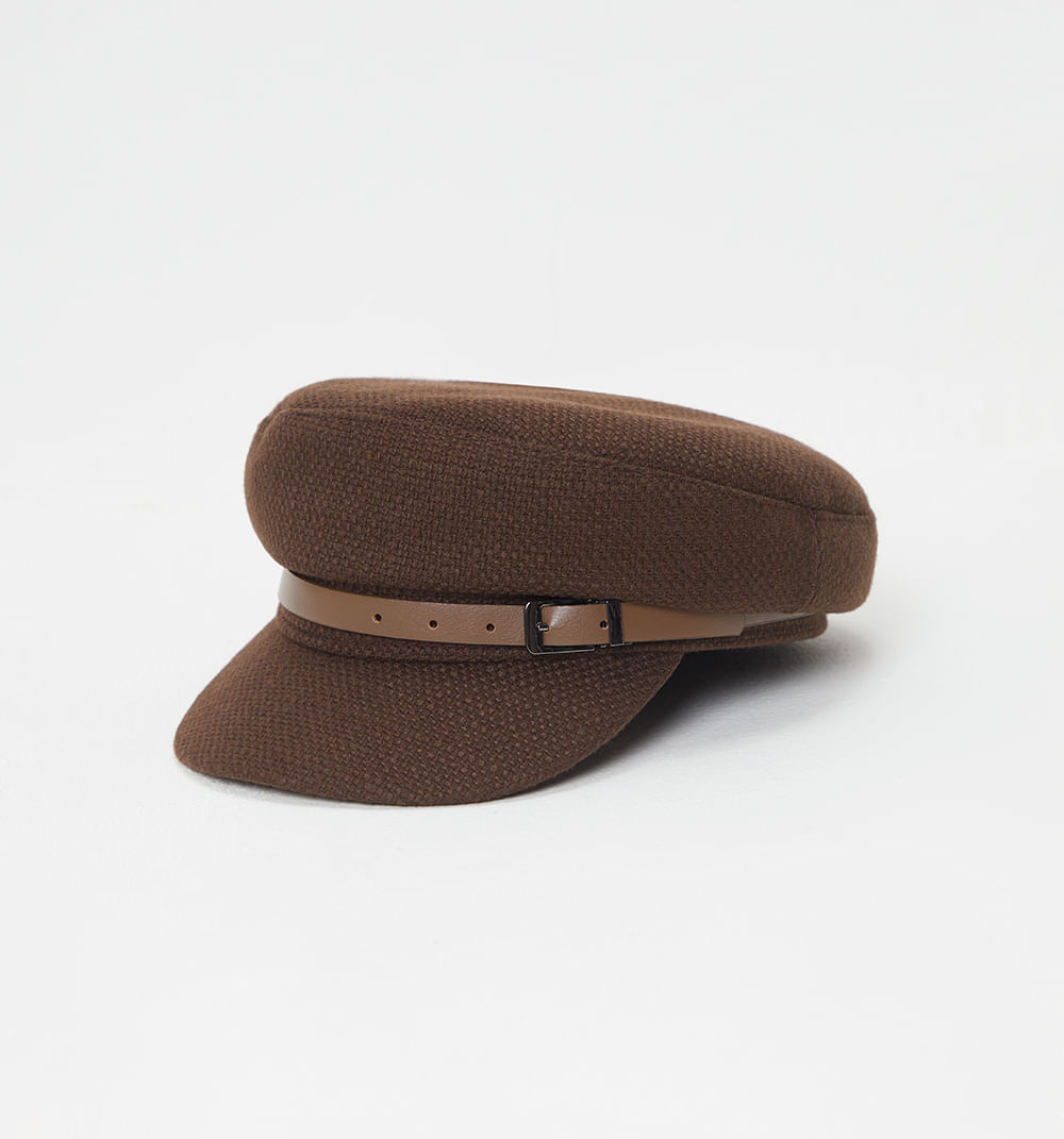 Boina con detalle correa