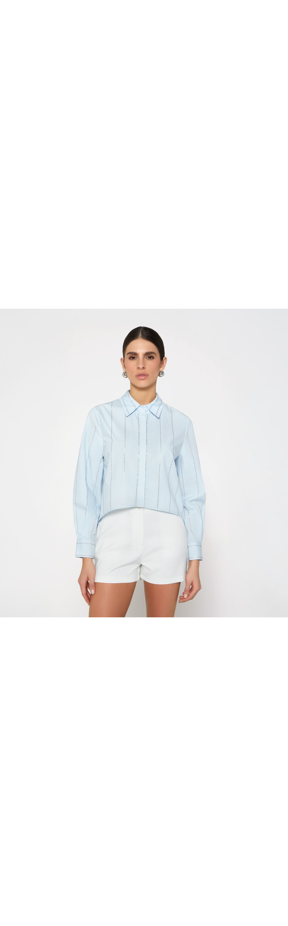 Camisera con detalles decorativo